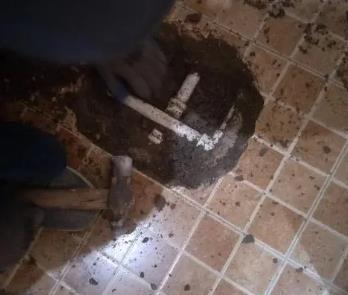 绥中卫生间漏水维修公司为您分享下卫生间渗水如何处理及注意事项
